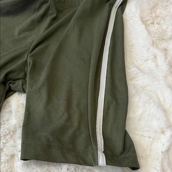 Ardene Women’s Green Shorts with White Accents - Picture 3 of 4